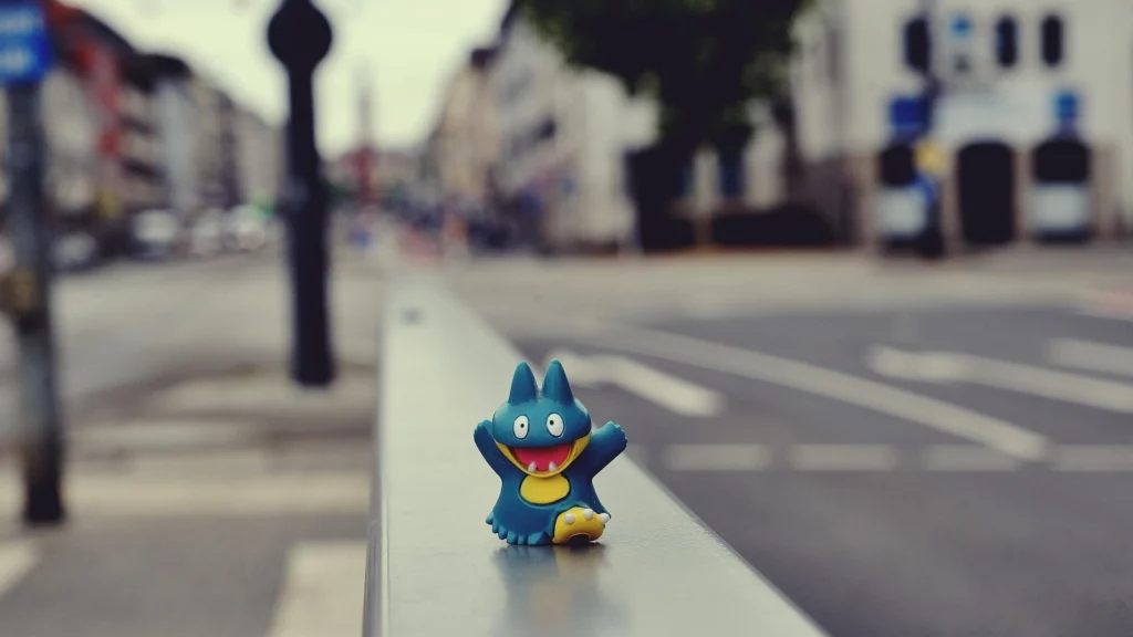 Pokémon GO per strada in città
