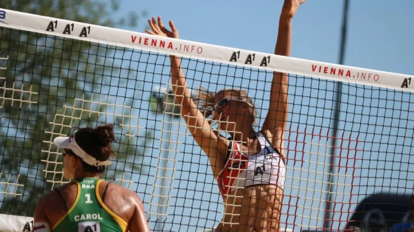 Il beach volley è uno dei classici giochi da spiaggia