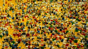 Realizzata con migliaia di mattoncini lego la mappa del videogioco skyrim videogame