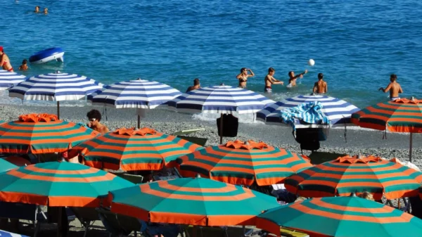 Ombrelloni in riviera a Rimini: contrasto al gioco illecito